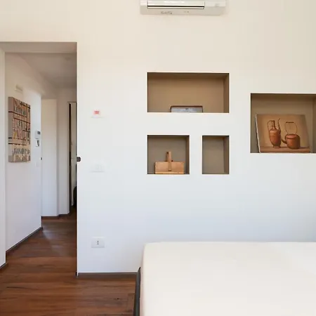 Villa La Casina 4, Emma