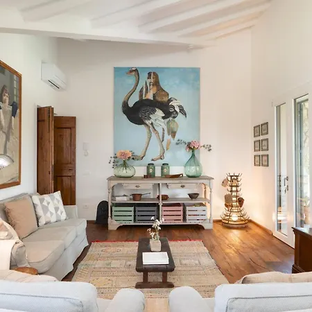 La Casina 4, Emma Villa *