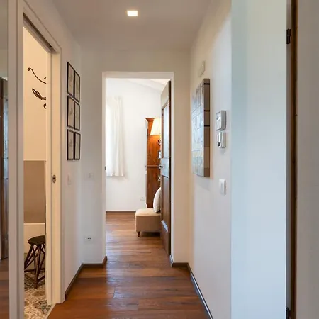 La Casina 4, Emma *